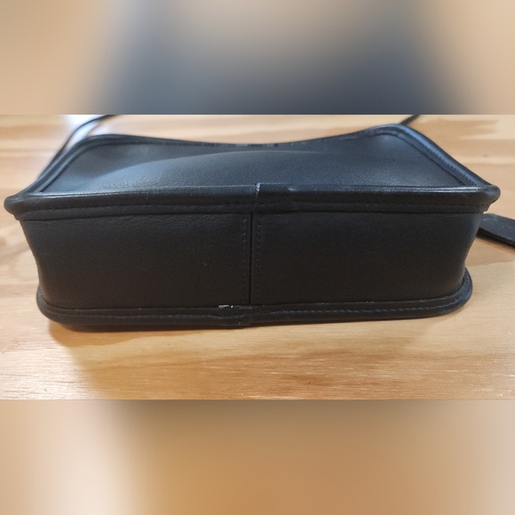 Vintage Coach 9925 Black Leather Bag - Picture 5 of 11